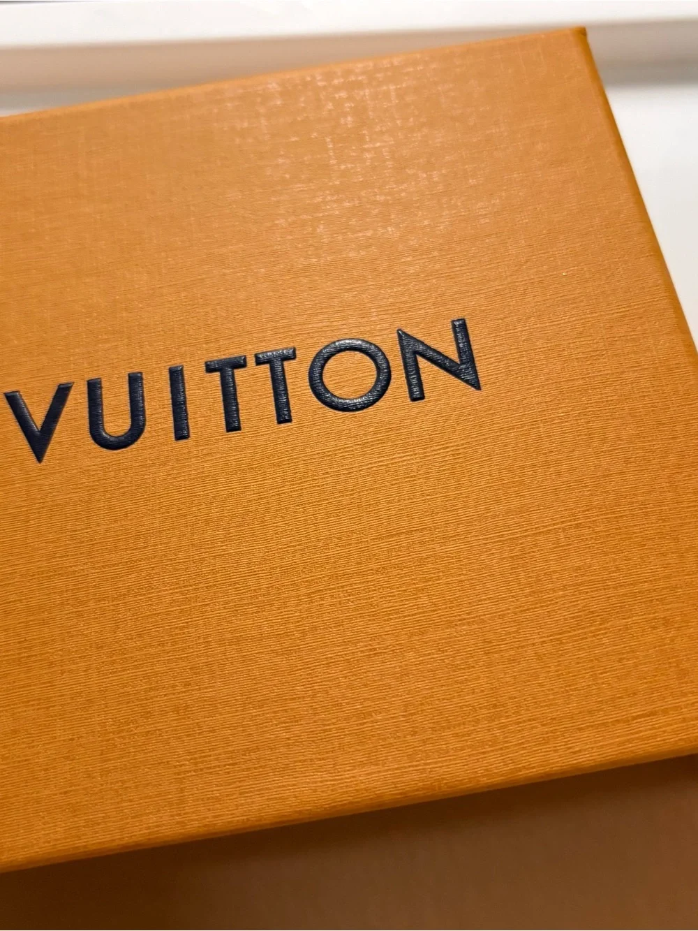 Louis Vuitton zippy wallet Medium small gift box